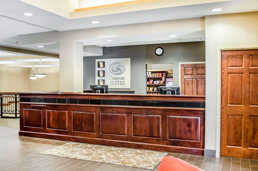 Comfort Suites Downtown Carlisle Exterior foto