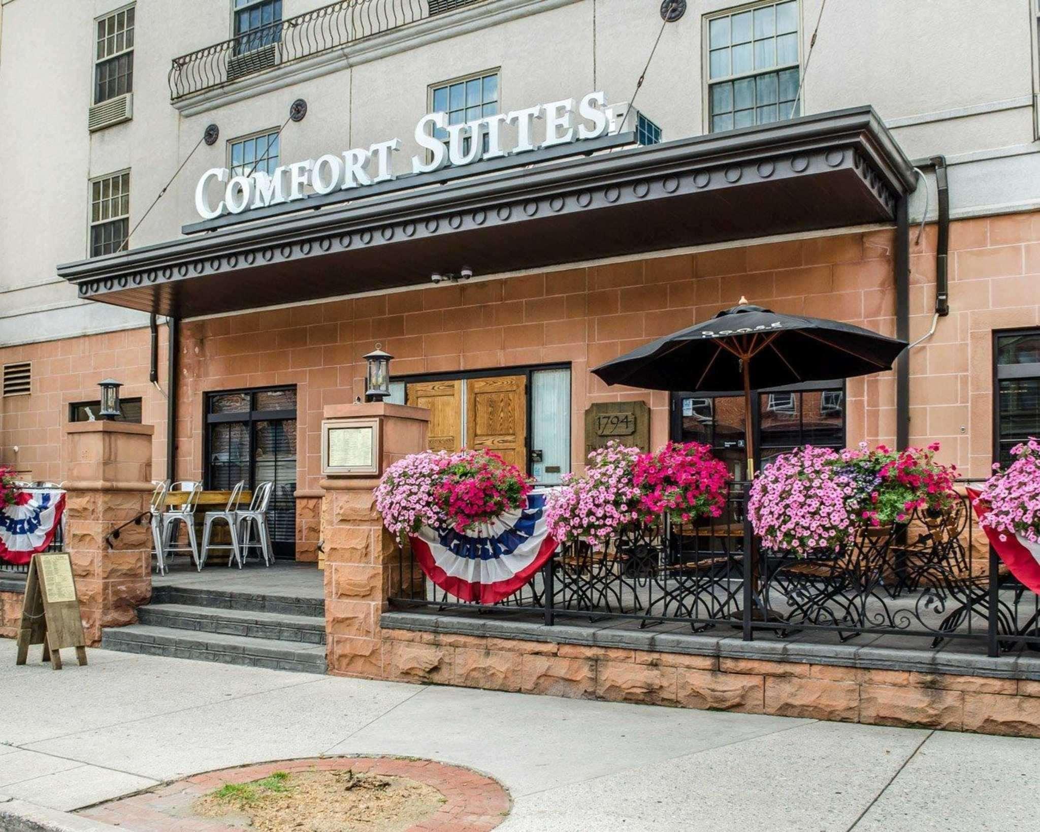 Comfort Suites Downtown Carlisle Exterior foto